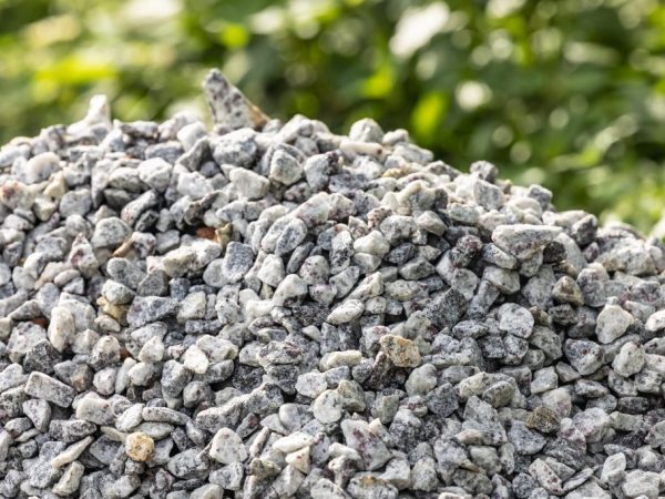 crushed stone material and gravel for delivery